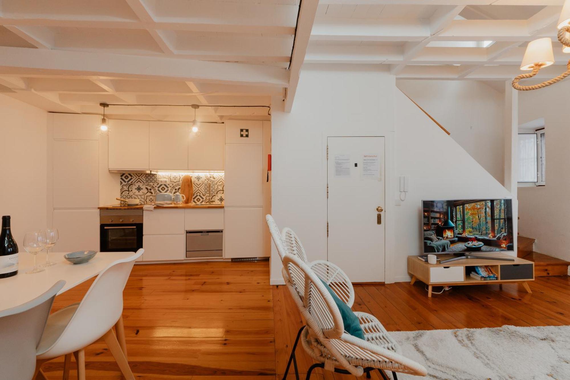 리스본 Stylish Getaway In A Mezzanine Flat By The Castle 아파트 외부 사진