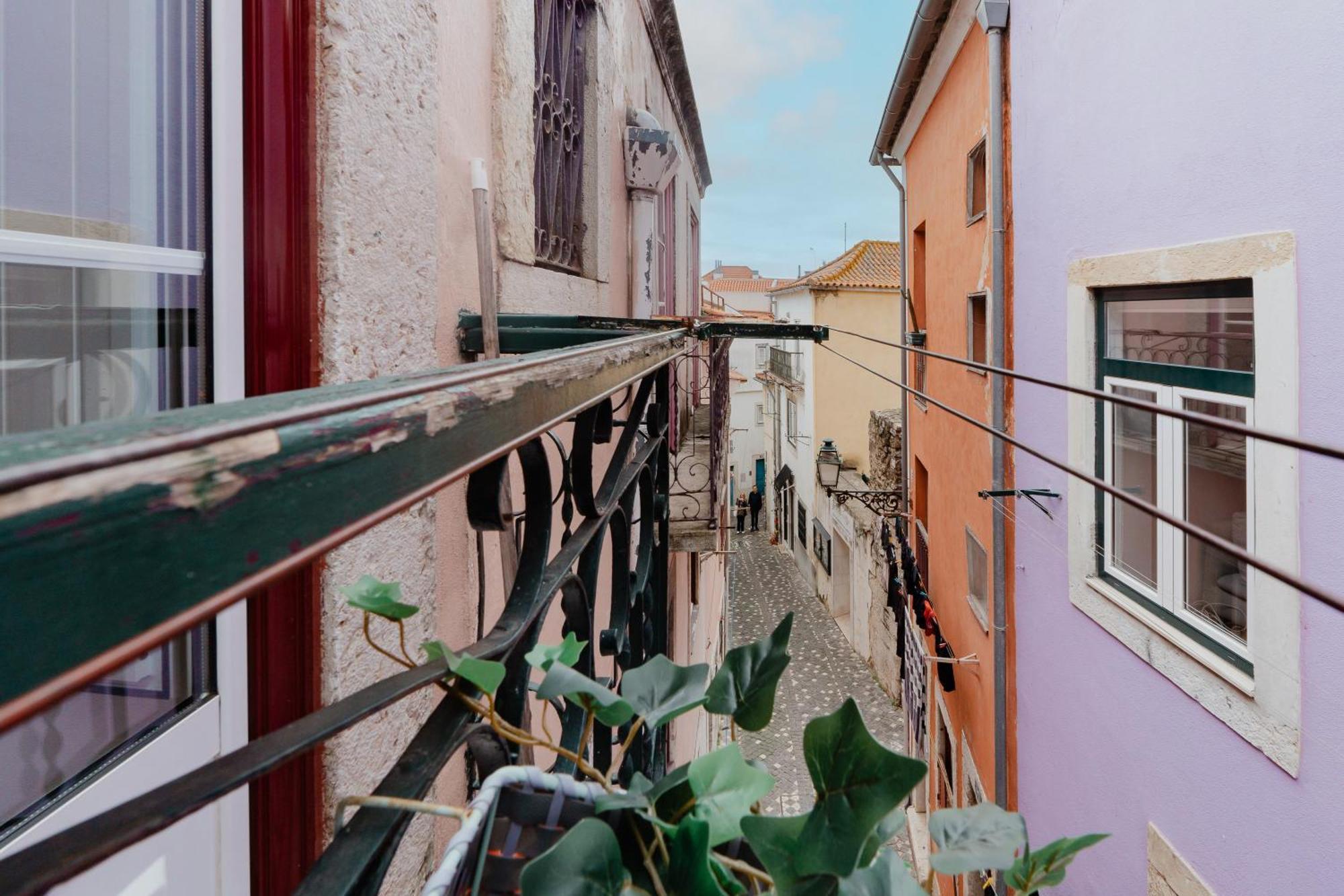 리스본 Stylish Getaway In A Mezzanine Flat By The Castle 아파트 외부 사진